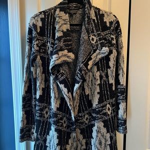 Lucky Brand long flowy cardigan black and white, sparkly threads ✨